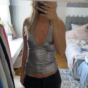 Topp - Fest topp ifrån zara i storlek s! Aldrig använd 