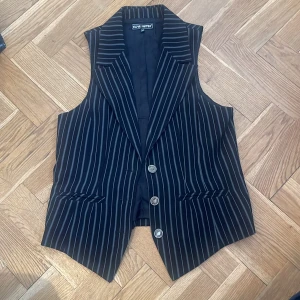 Väst  - Randig väst