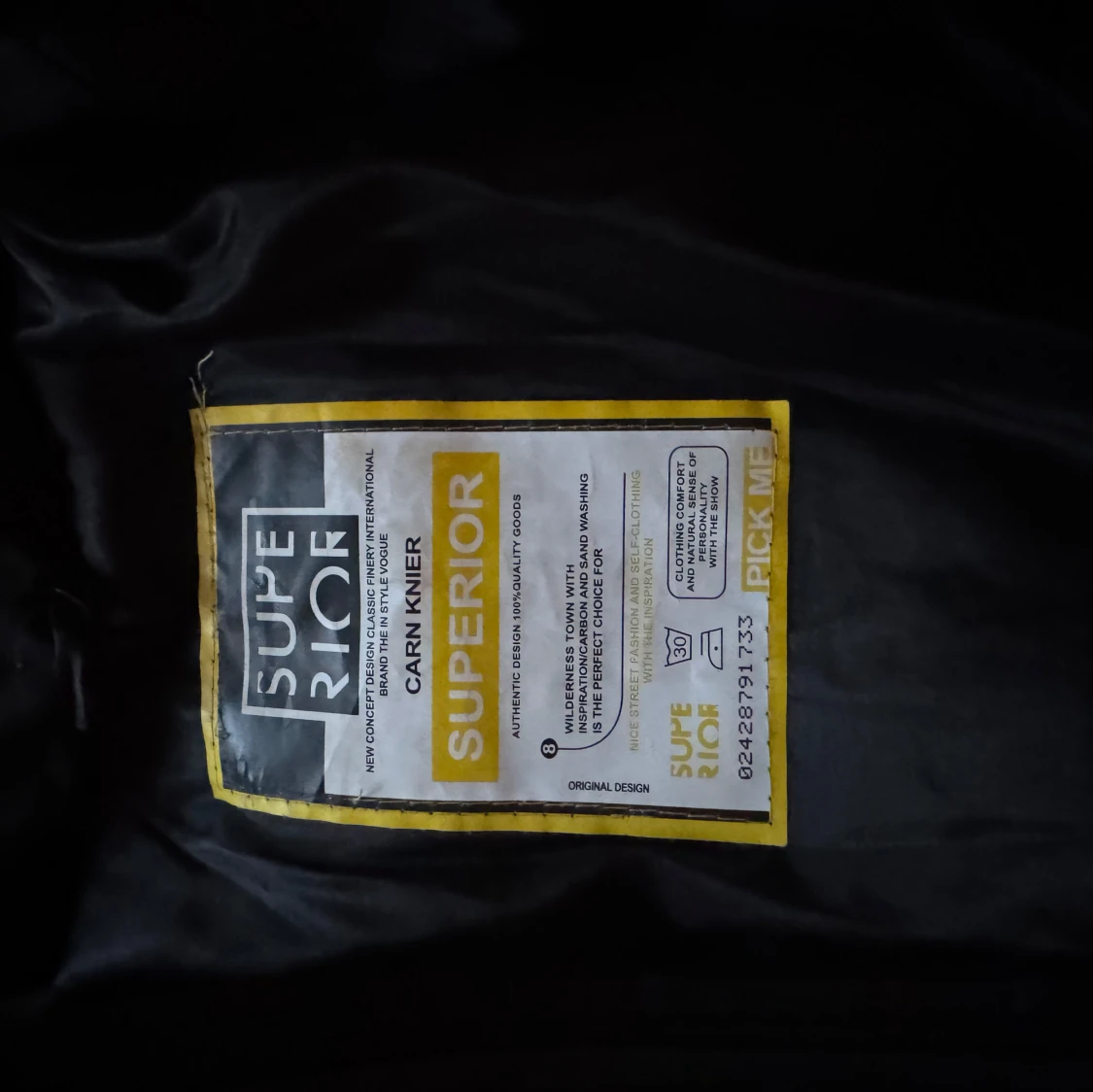 Svart pufferjacka från Superior - 90