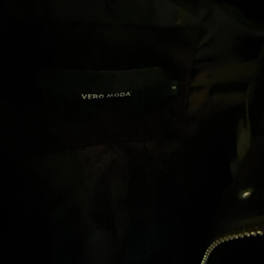 Svart pufferjacka - 93