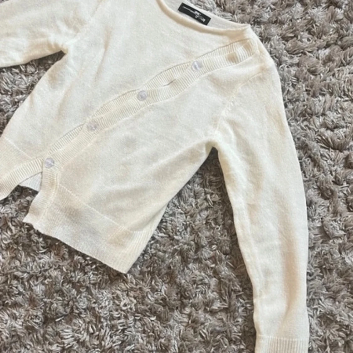 Unik underbar kofta med assymetrisk knäppning  - 90