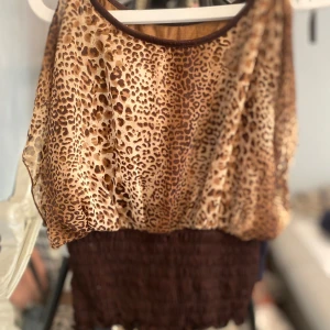 Blus - Leopardtryckt blus🐆