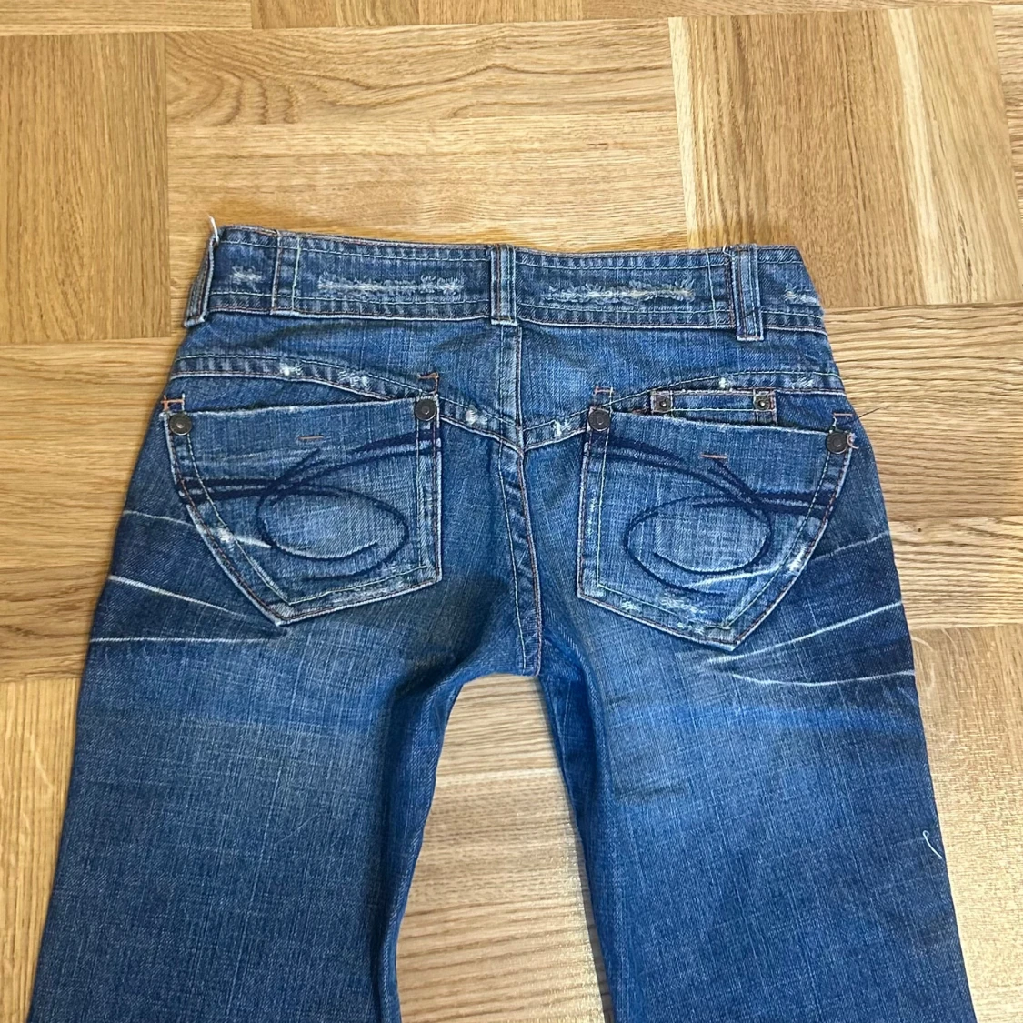 Red pepper jeans