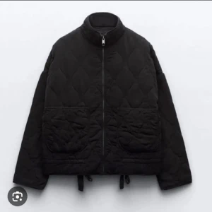 Zara quilted jacket - Säljer denna Zara jacka som är slutsåld!!