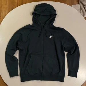 Nike Tech Fleece - Använd men i bra skick