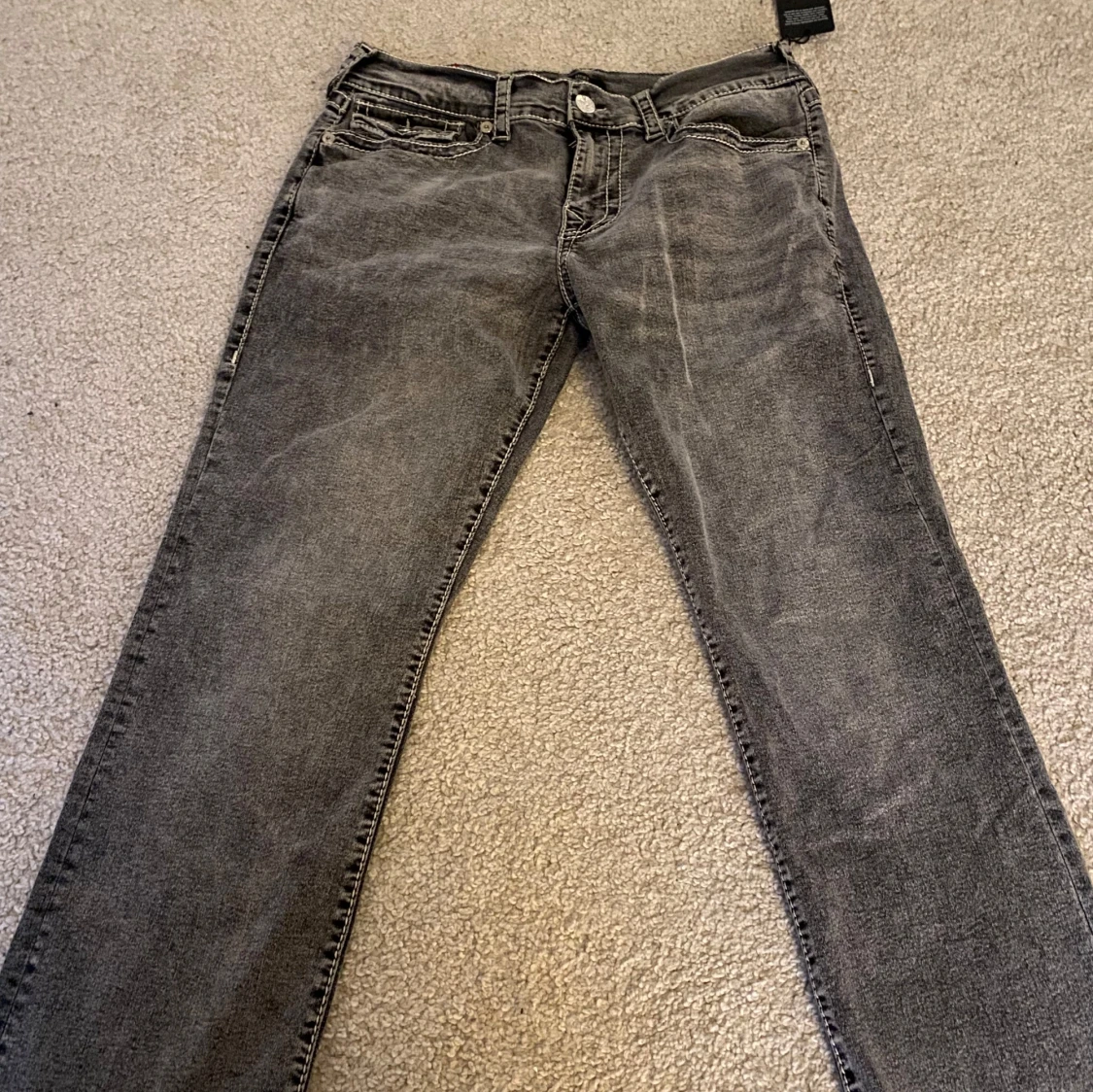 Grå jeans från True Religion - 91