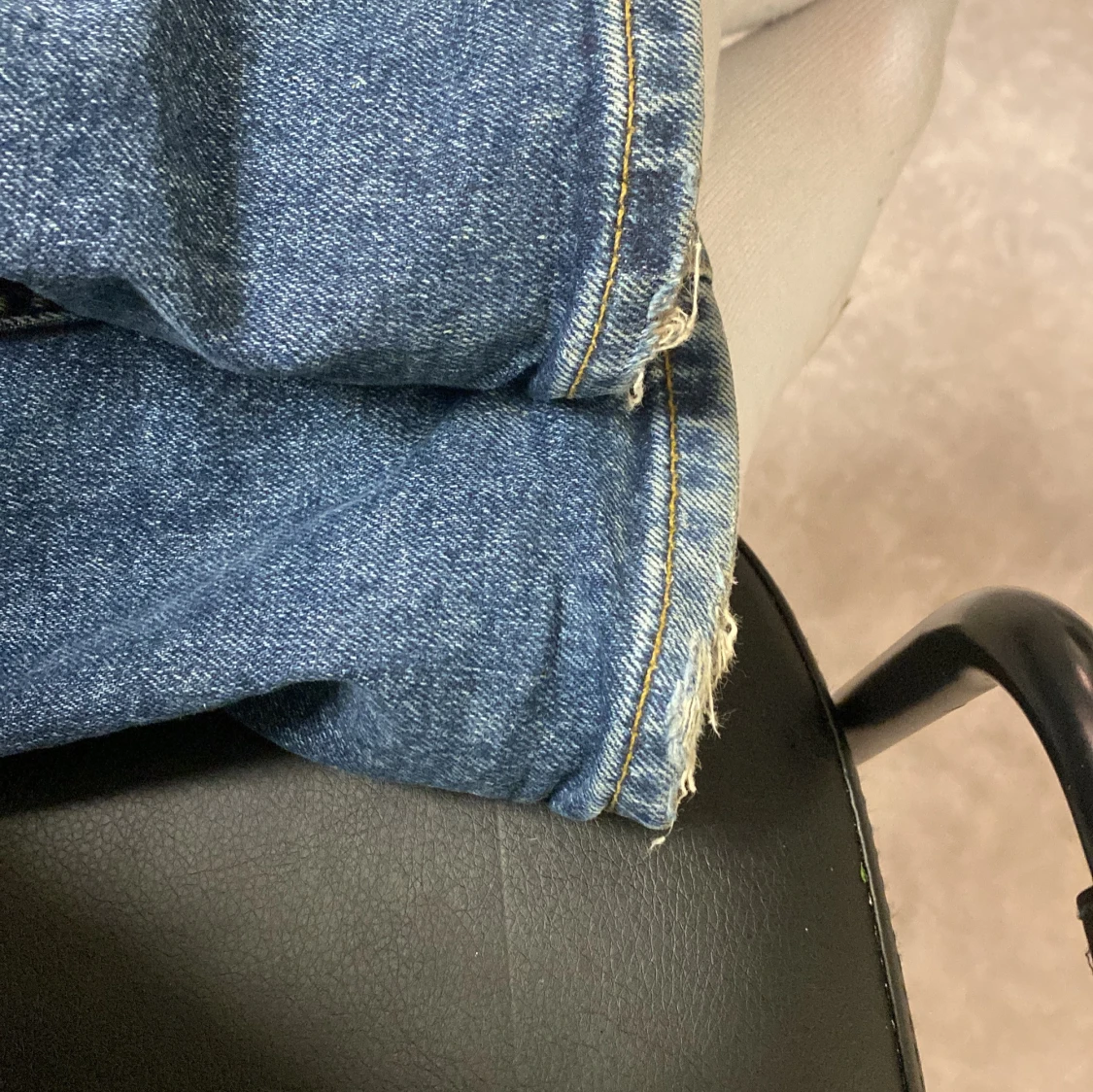 Blå jeans från Junkyard - 93