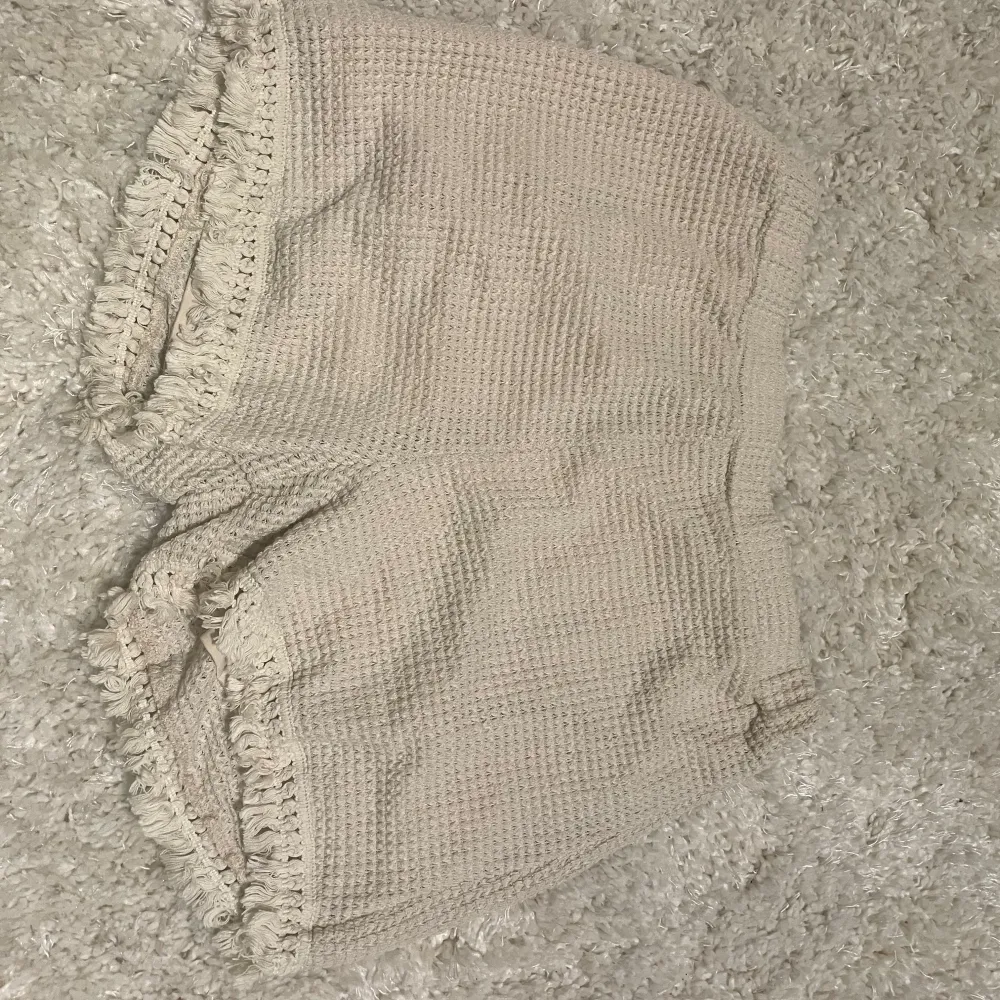 Pyjamasshorts som är köpta via sellpy men aldrig använt själv då det inte var min stil🤗. Shorts.