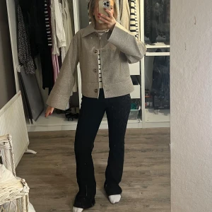 Kort kappa - Endast använd 1 gång. Storlek xxs men mer som en xs/s