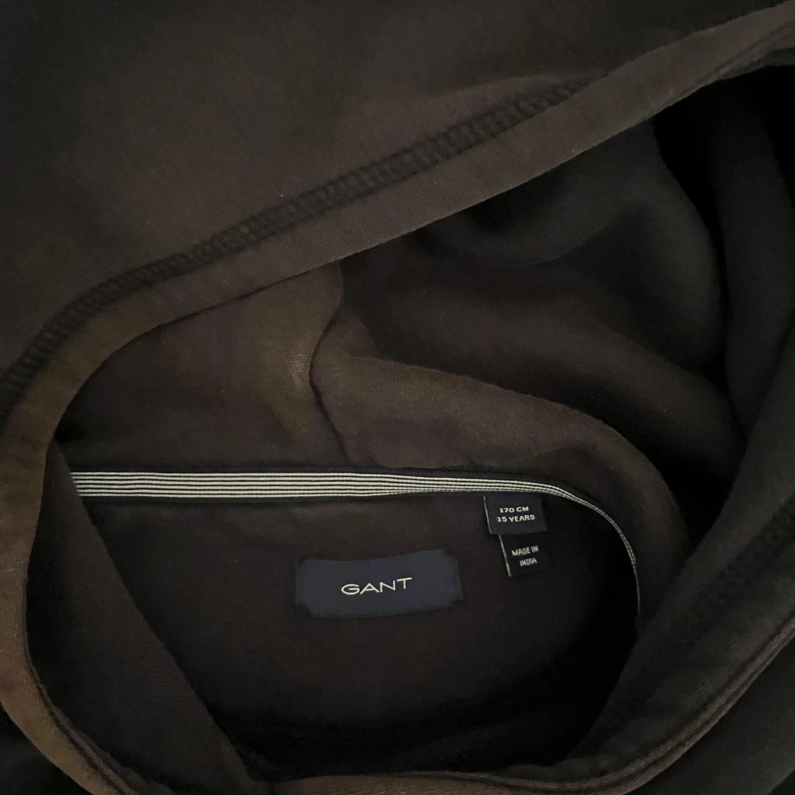 Svart hoodie från GANT - 91