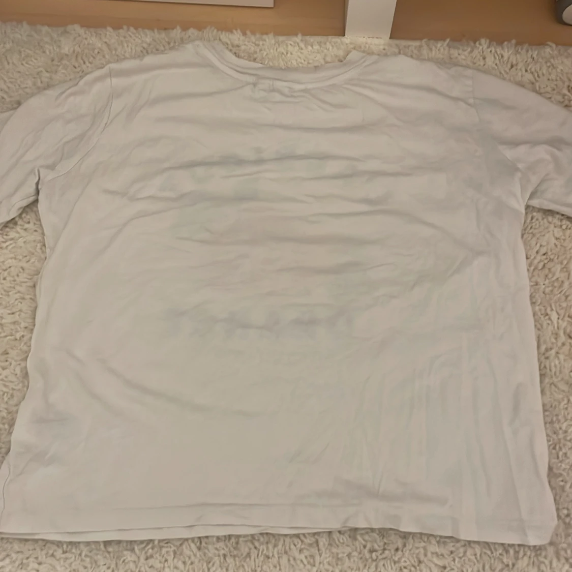 Vit t-shirt med fruktmotiv - 90