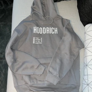 Hoodrich Hoodie - Ej använd!