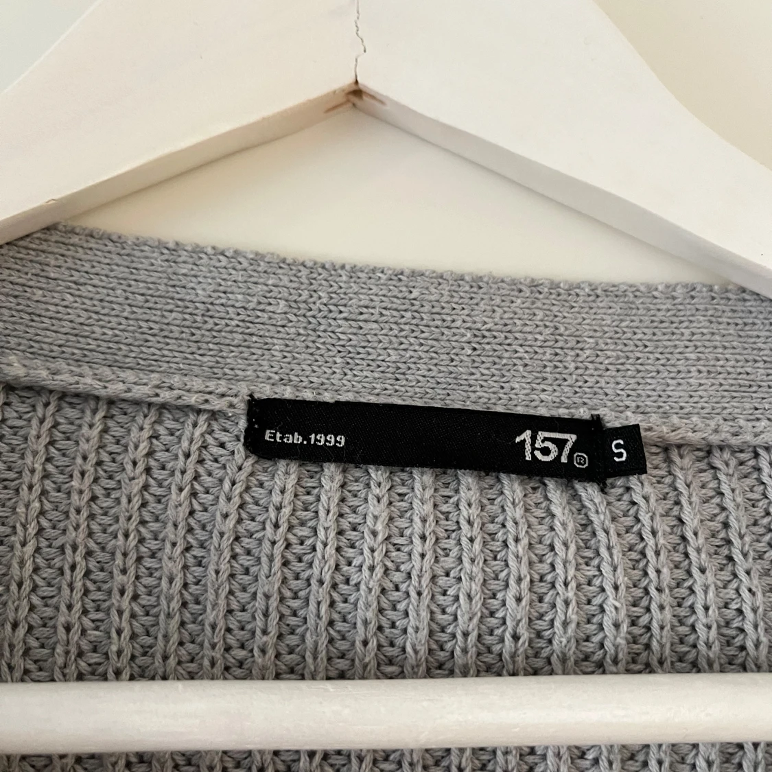 Grå stickad kofta från 157 - 90