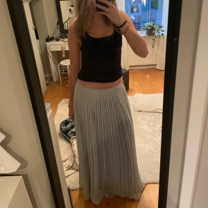 Lång plisserad kjol - Lång mintgrön kjol till sommaren🙌🏻🙌🏻💕