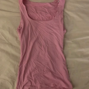 Rosa linne - Rosa linne med stängd rygg från only, xs