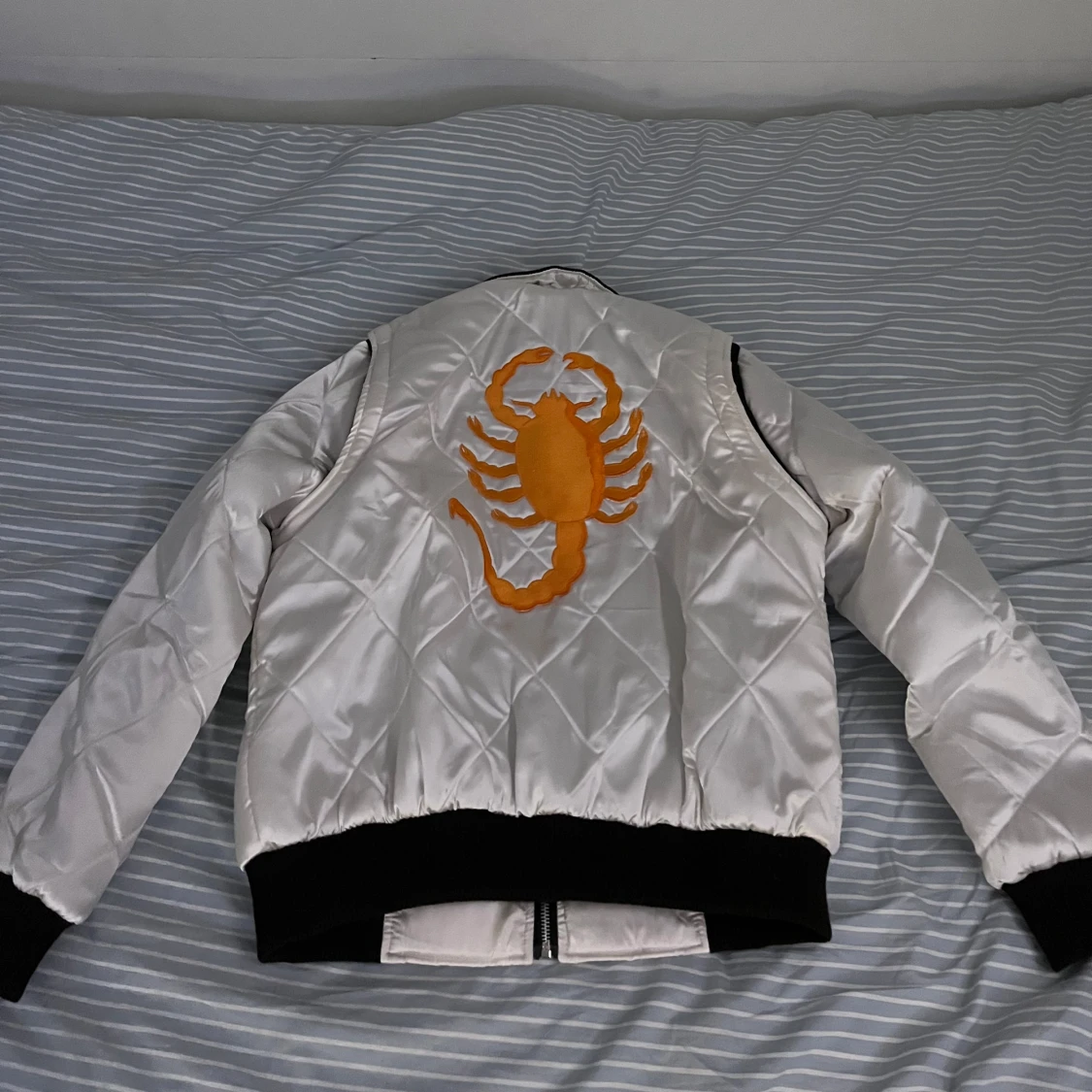 Vit bomberjacka  - 1