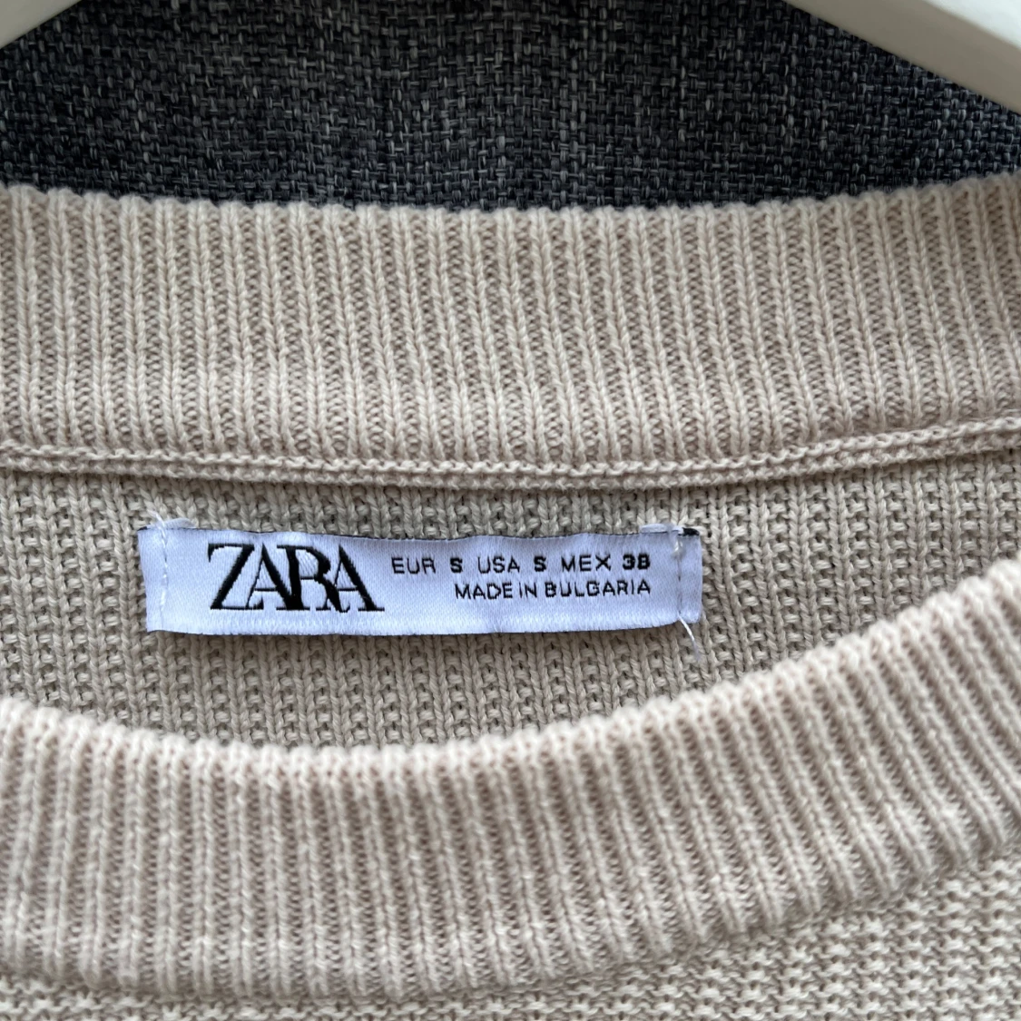 Beige stickad tröja från Zara - 91