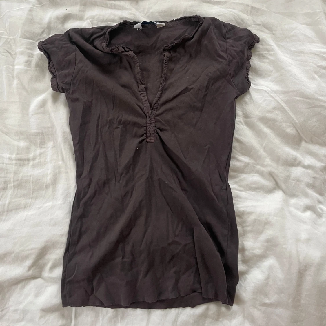 Brun kortärmad topp - 90