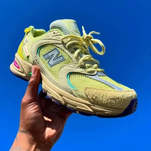 SALEHE BEMBURY x new balance 530 - Unika sneakers för new balance som är helt slutsålda. tyvärr fel storlek för mig och därför helt. oanvända. låda finns kvar. 