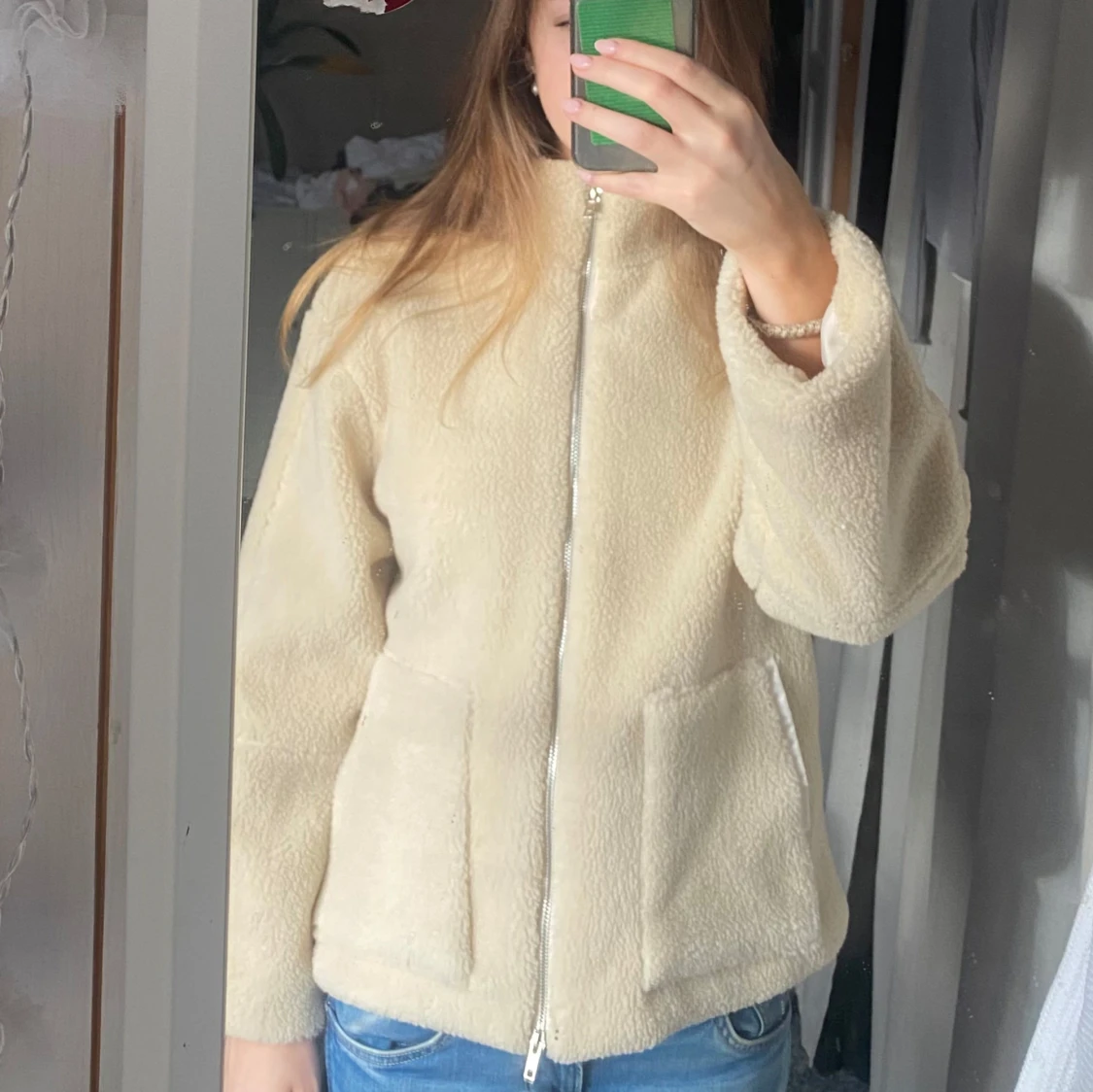 Beige teddyjacka med dragkedja - 1