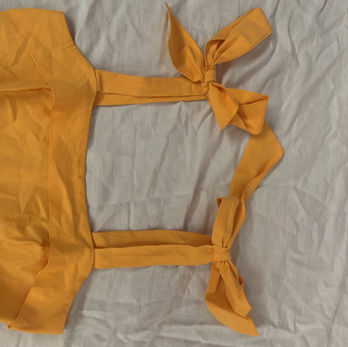 Orange klänning med knytband - 2