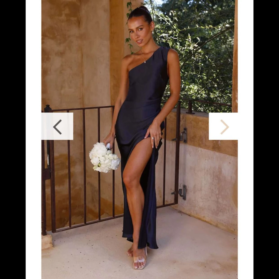 Marinblå Klänning från Billy J