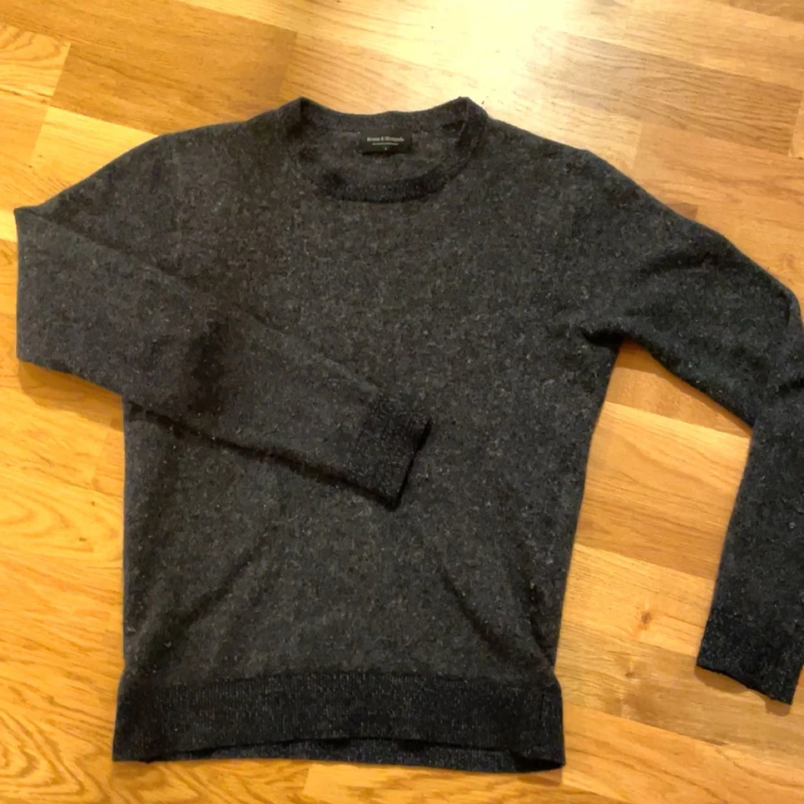 Mörkgrå tröja från Bruun & Stengade - 2