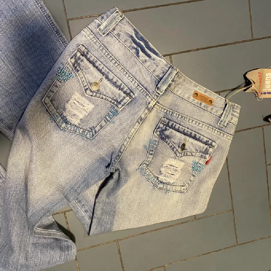 Blå bootcut jeans  - 2