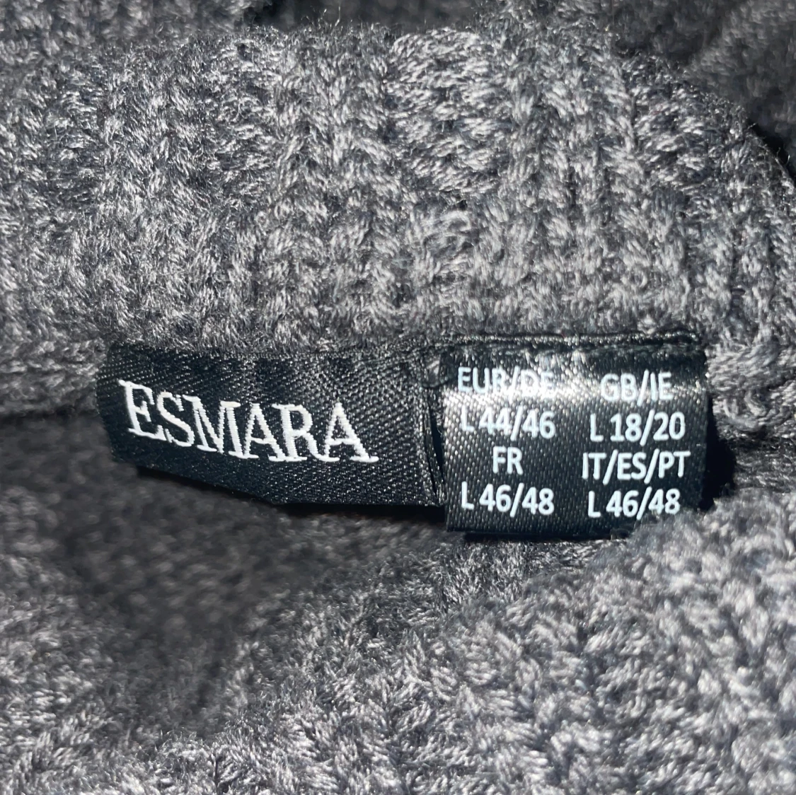 Stickad polotröja  - 2