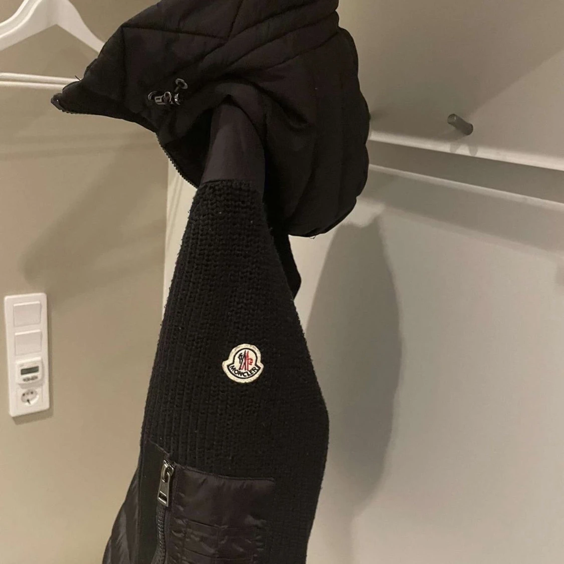 Svart jacka från Moncler - 1