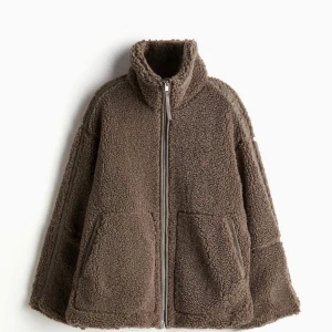 Brun teddyjacka hm - Helt ny i förpackning 😊har ångrat mig så vill inte ha den längre, priset går att diskutera