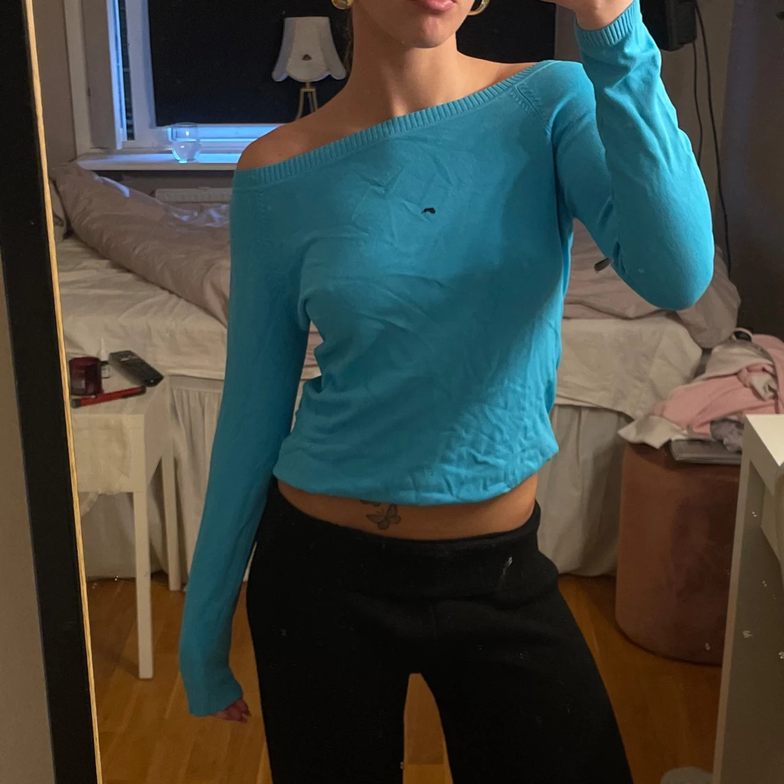 Turkos offshoulder topp  - 90