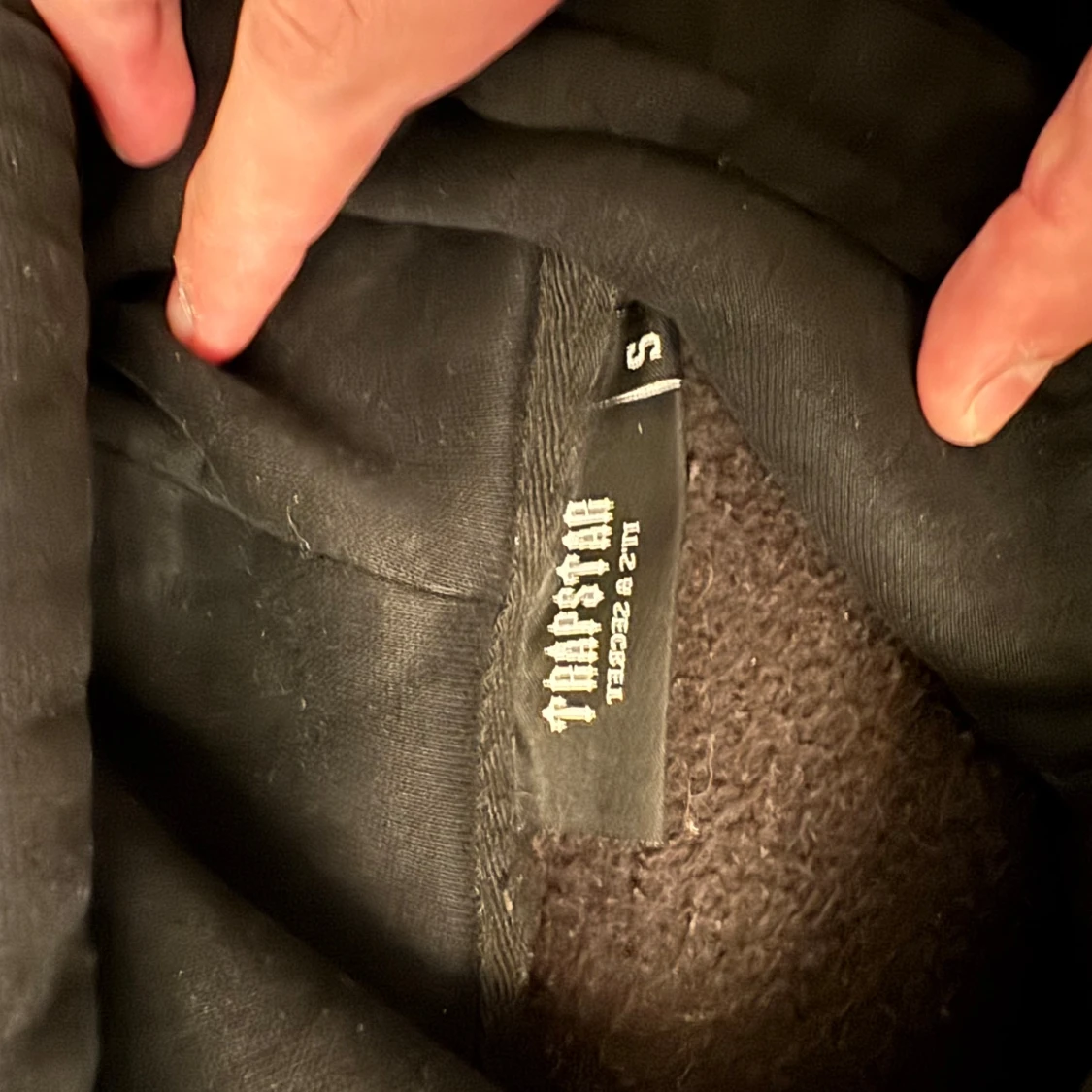 Svart hoodie och byxor från Trapstar - 91