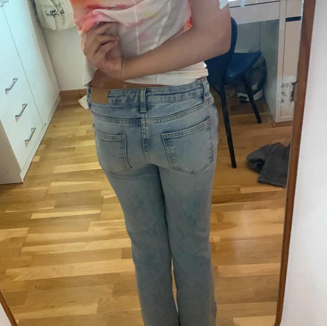 Ljusblå jeans med bootcut - 91