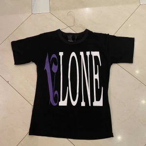 Vlone x Palm Angeles T-Shirt - 9/10 Skick, nypris 2300