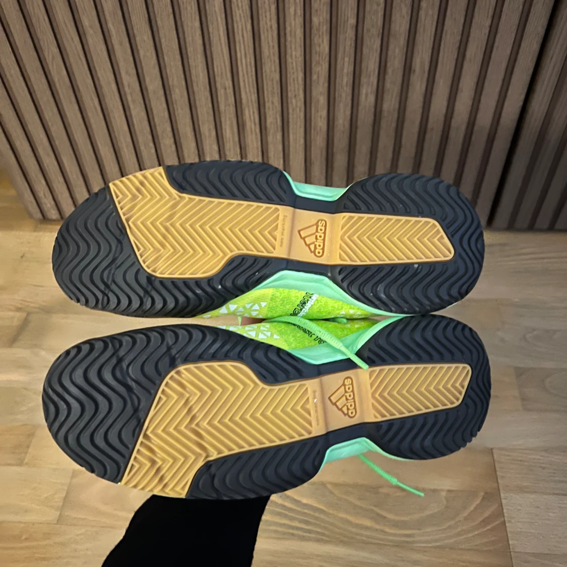 Adidas träningsskor - 90