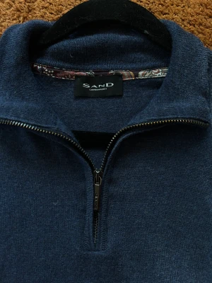 Kashmir tröja - Kashmir tröja från sand. Bra kvalite, ny pris 2,5k Strl 160-170cn