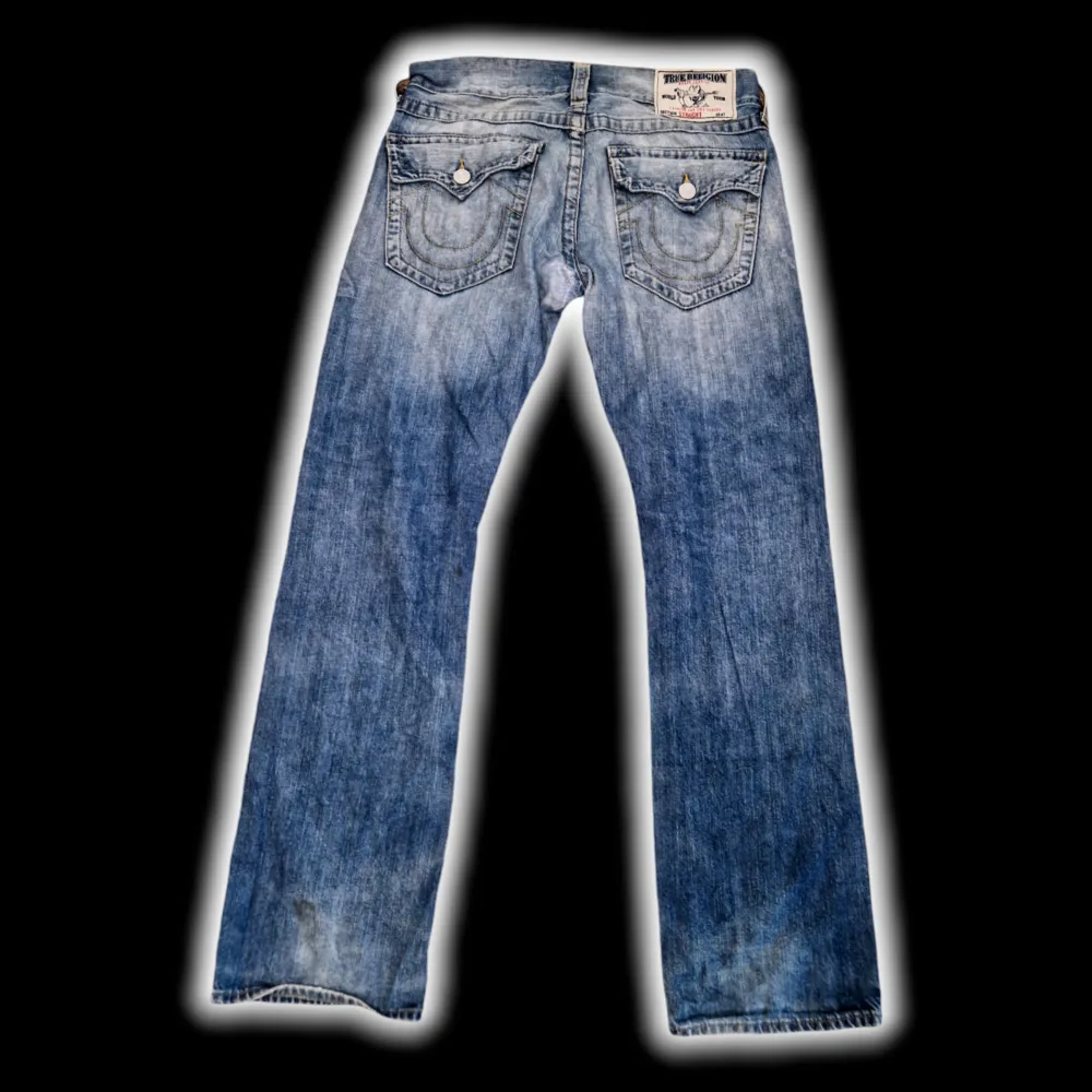 Feta true religion jeans!! Perfekt passform och prima skick. Hmu om du är intresserad och kom gärna med bud :). Jeans & Byxor.