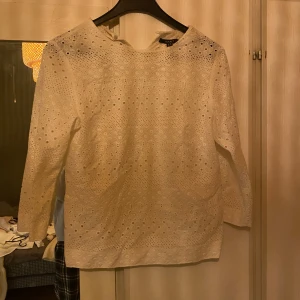 Söt topp - Supersöt topp från Gant💗 Storlek 38 men skulle säga att den passar en som har XS/S i storlek😊 