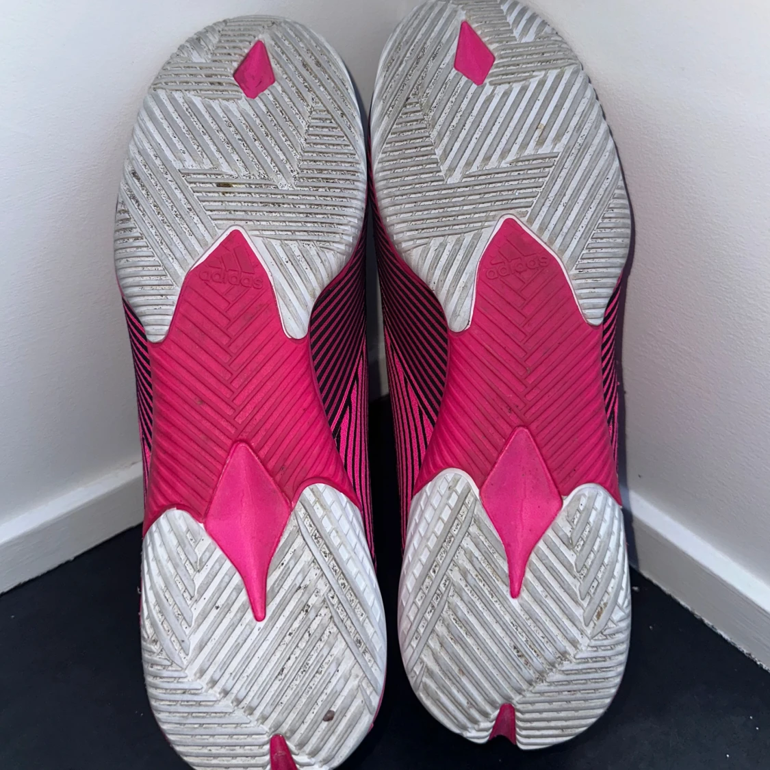 Skor Nike Nemeziz - 90