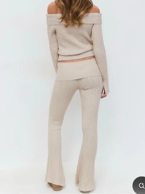 Beigea byxor  - Fina lounge byxor från Gina Tricot, storlek xs
