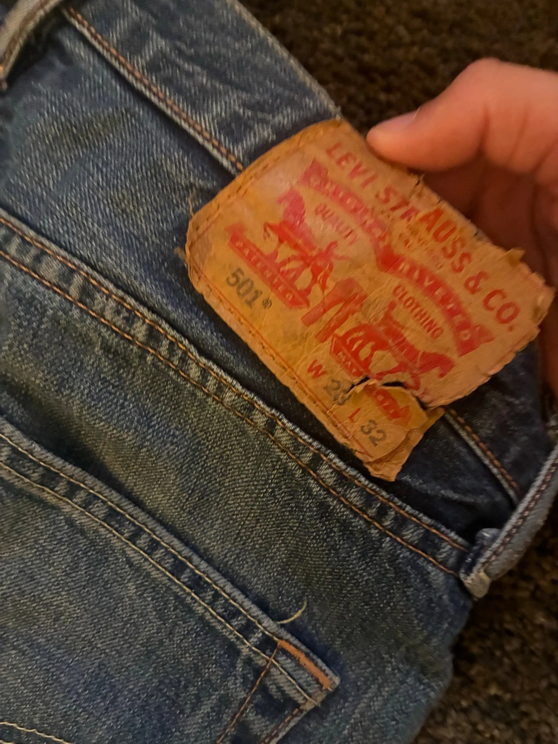 Levis 501 W28 L32 - 3