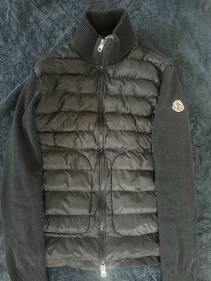 Cardigan - Snygg cardigan som ser grisch ut
