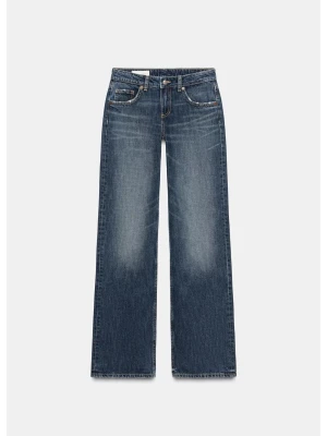 Zara jeans  - Mörkblå jeans från Zara. Använda ca 2 gånger så dem är som nya💗