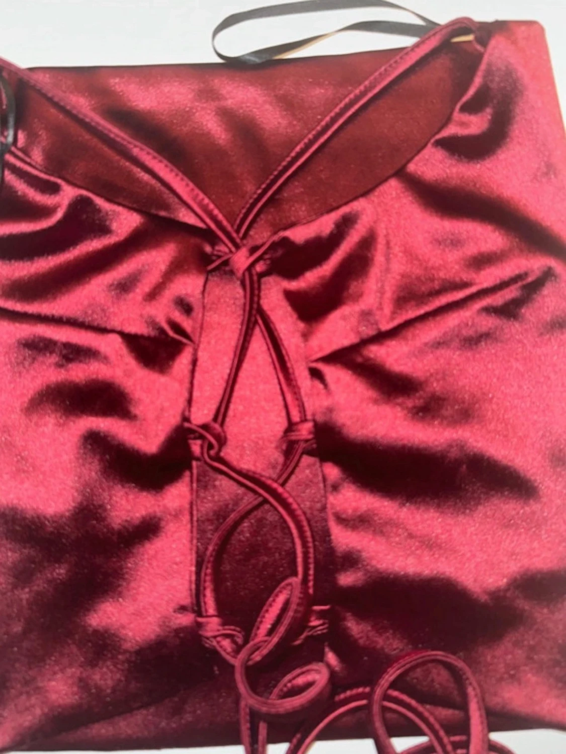Vinröd satin bandeau topp med snörning - 2