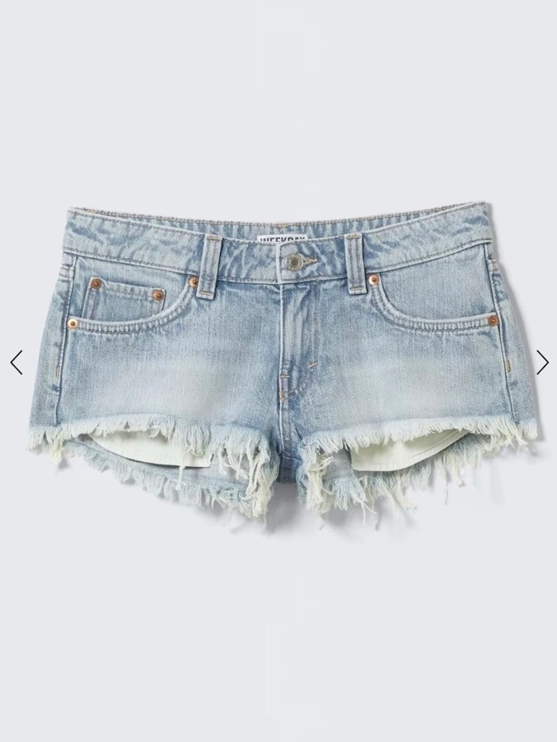 Blå jeansshorts Weekday