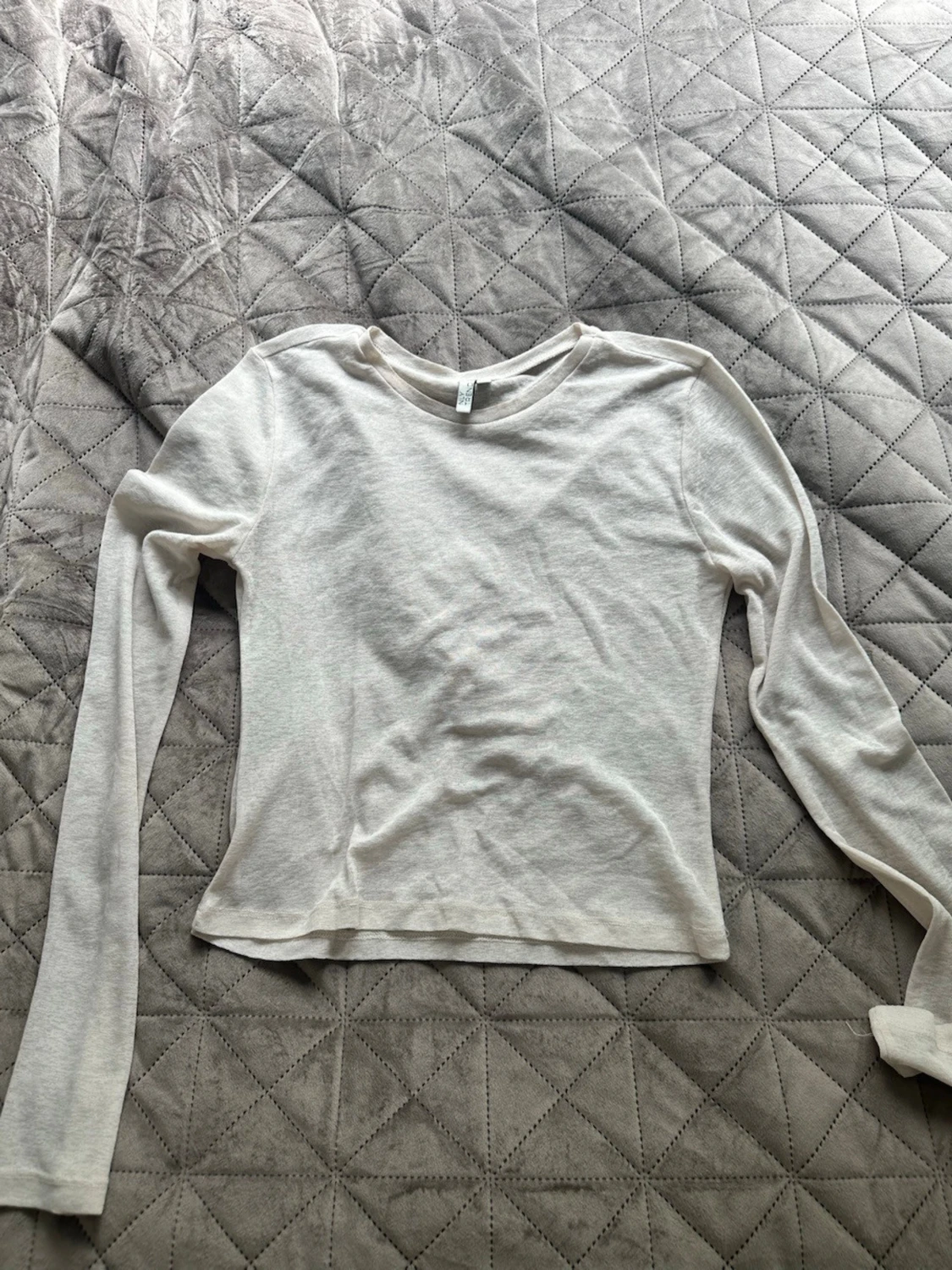 Ljusrosa/vit långärmad mesh topp från NLY Trend