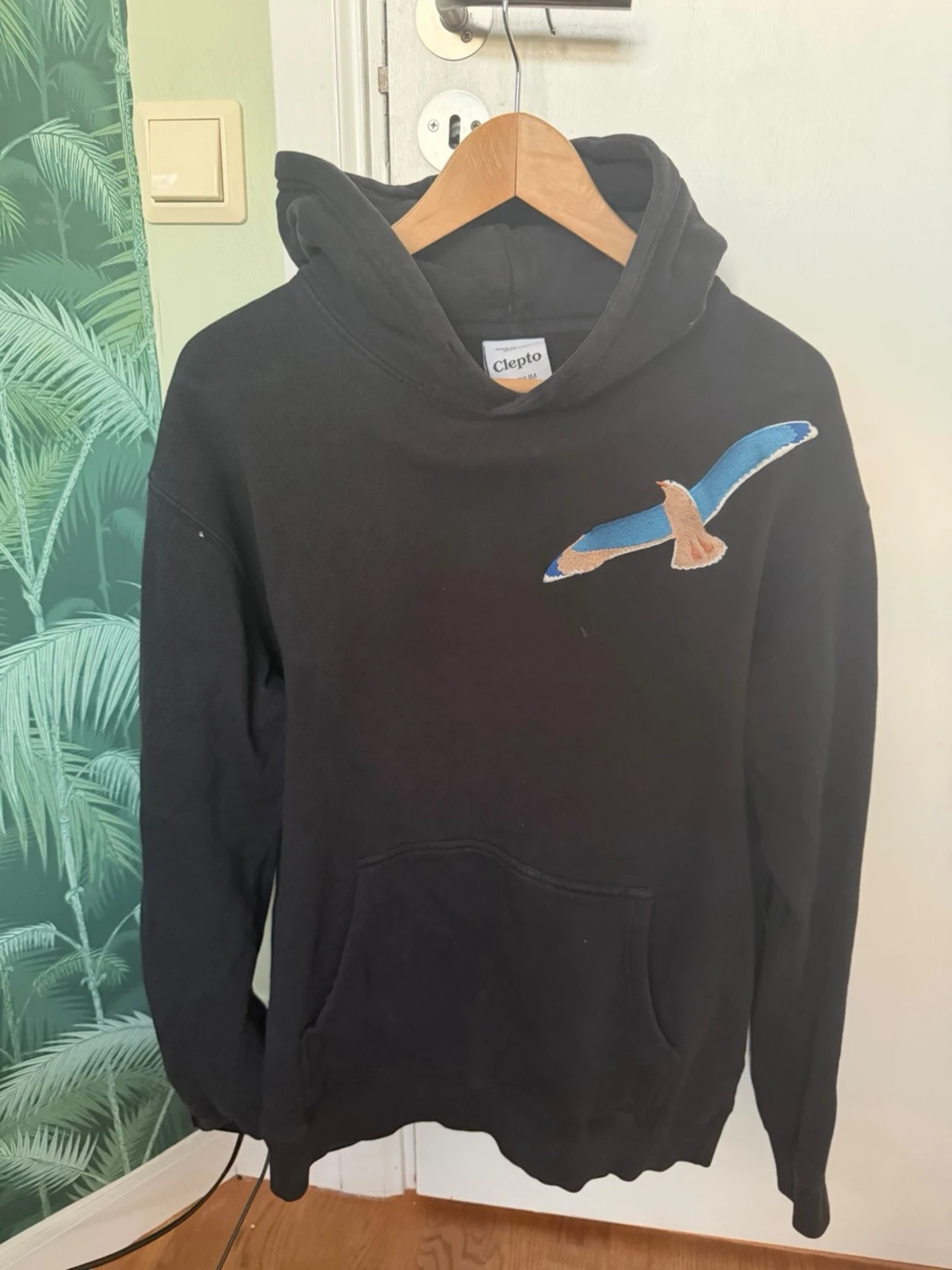 Svart Clepto hoodie