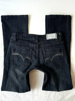 Lågmidjade raka jeans - Fint skick! Midjemått & innerben 74cm!
