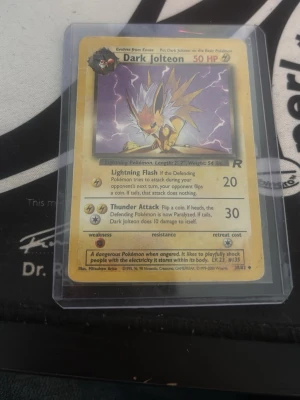 Pokémonkort Dark Jolteon  - Dark jolteon 